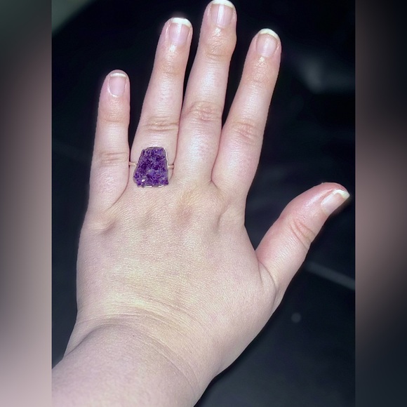 Raw Amethyst Geode Ring - Picture 6 of 9